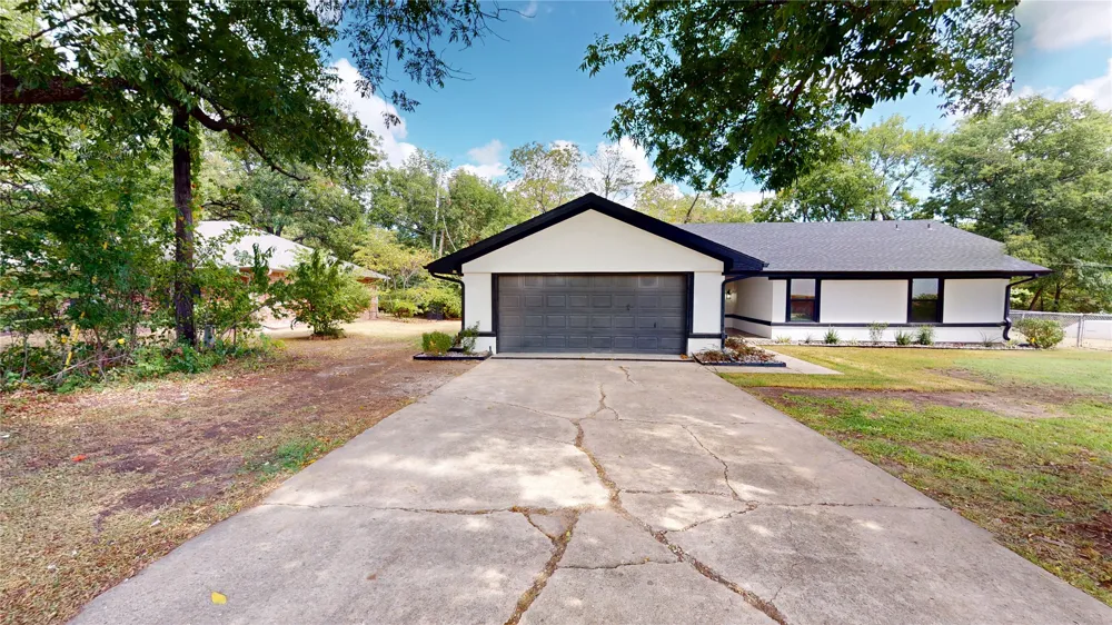 206 Crownpoint Drive Ada, OK 74820