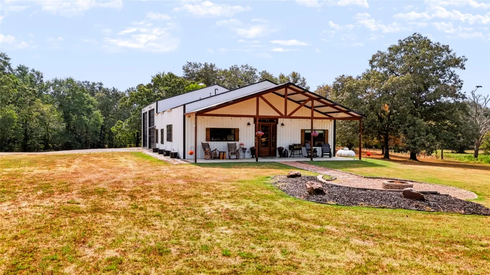 3607 S Half Bank Road Atoka, OK 74525