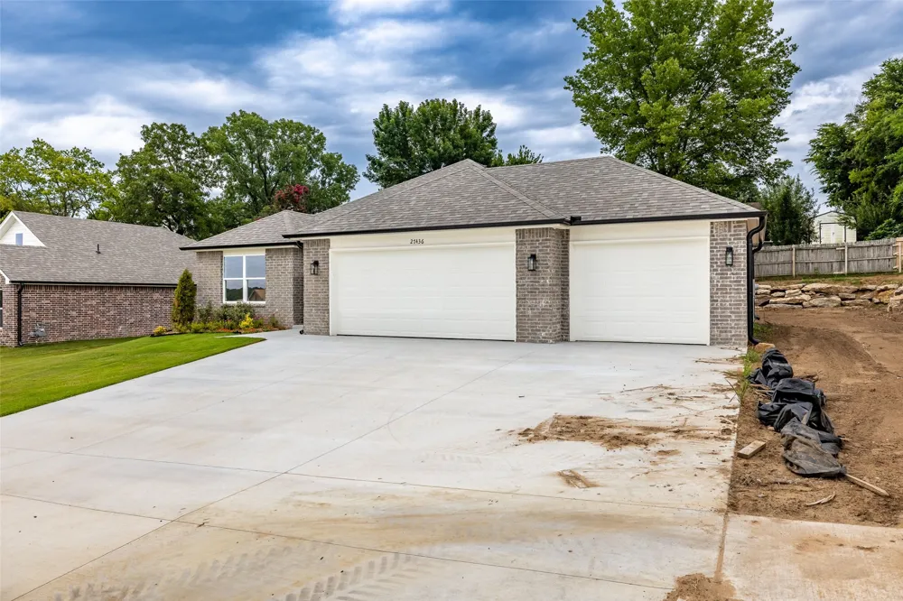 27436 E 125th Place S Coweta, OK 74429