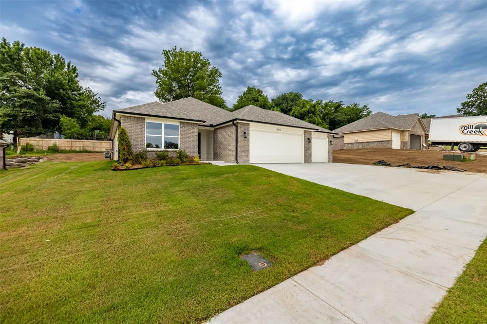 27436 E 125th Place S Coweta, OK 74429