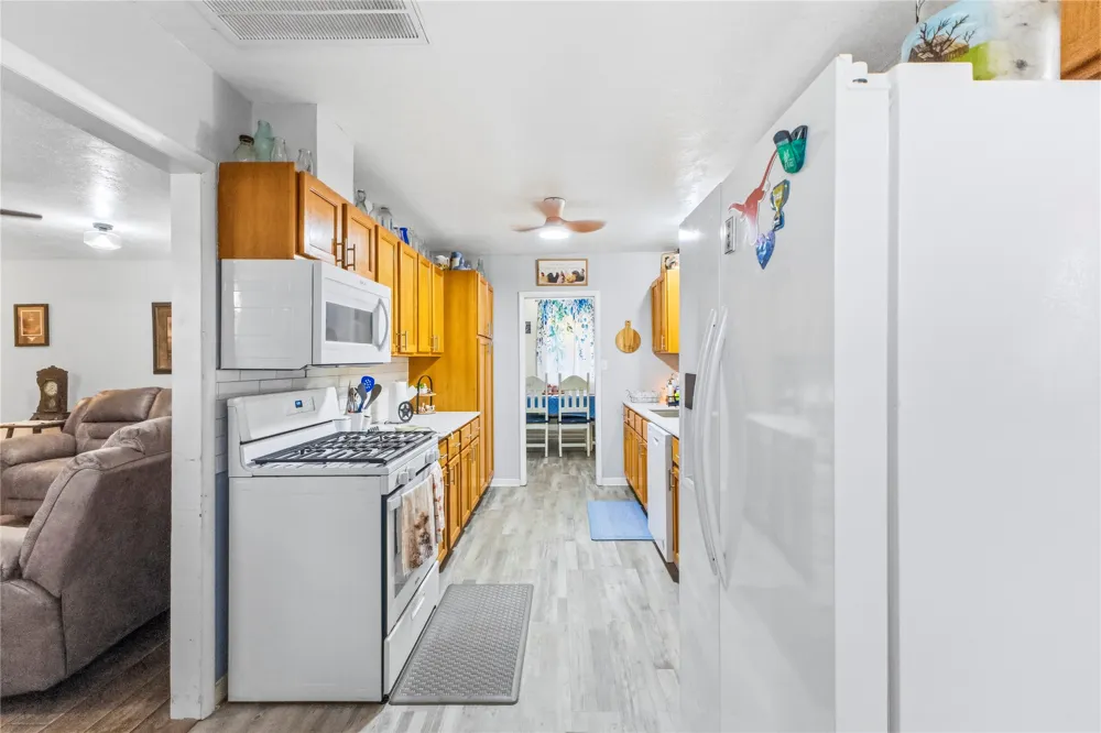 506 E Schmid Wynnewood, OK 73098