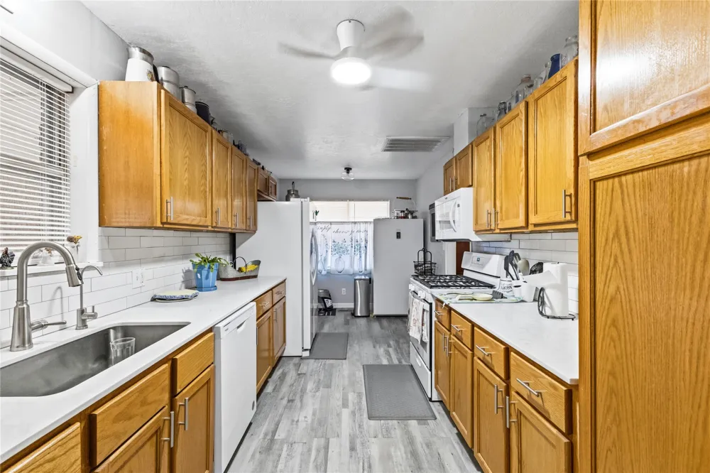 506 E Schmid Wynnewood, OK 73098