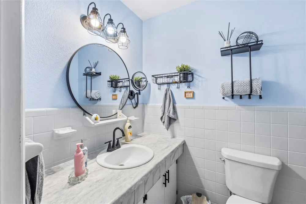 506 E Schmid Wynnewood, OK 73098