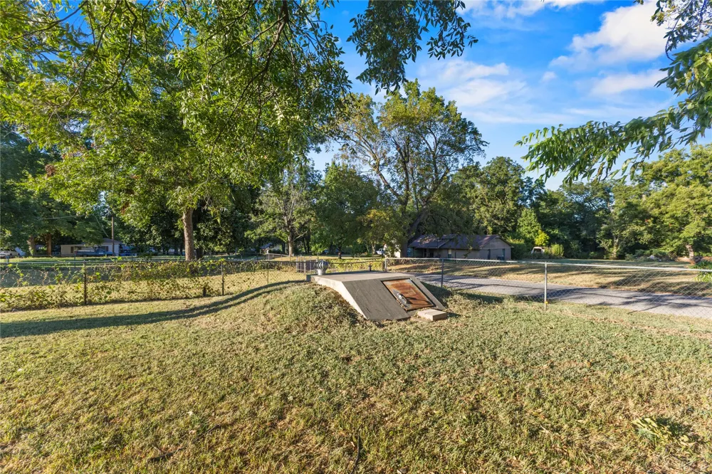 506 E Schmid Wynnewood, OK 73098