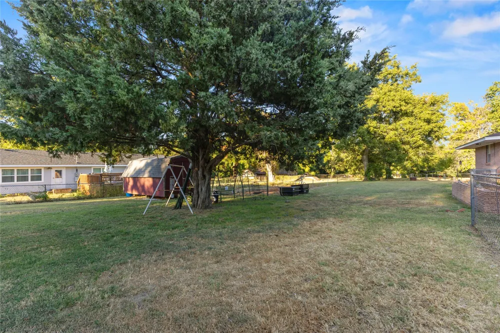 506 E Schmid Wynnewood, OK 73098