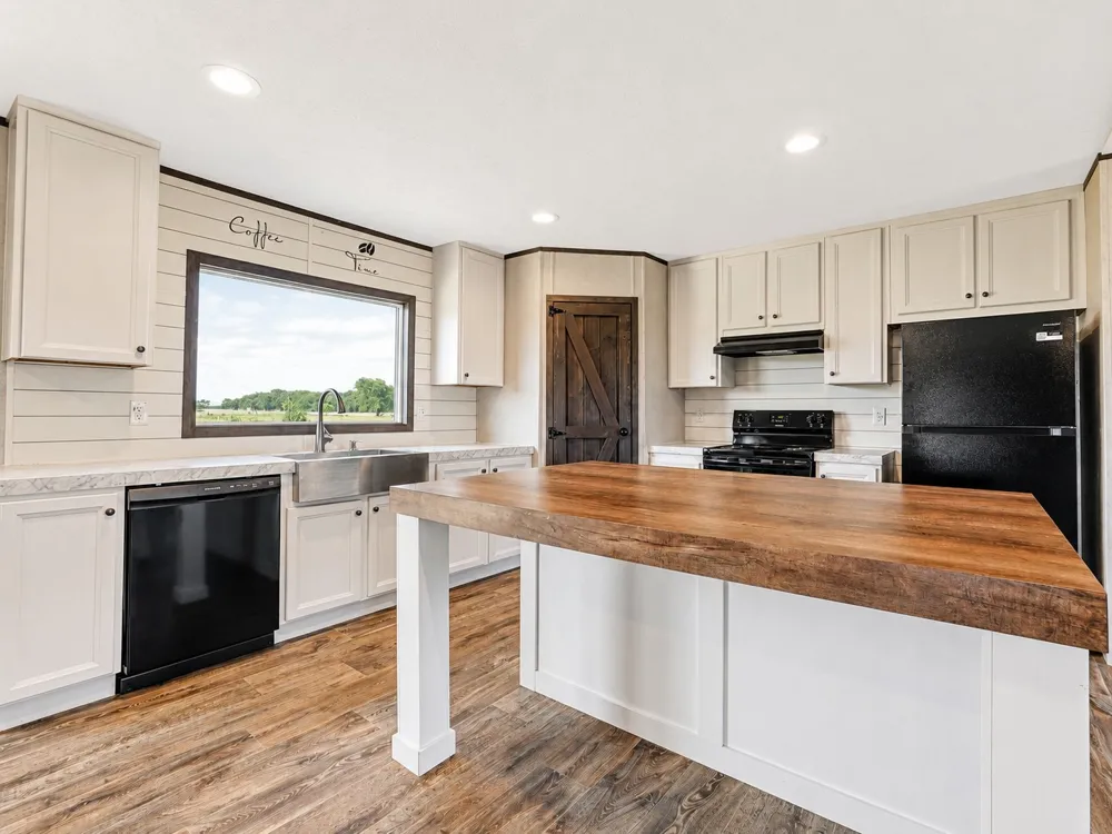 185 Cale Lane Calera, OK 74730