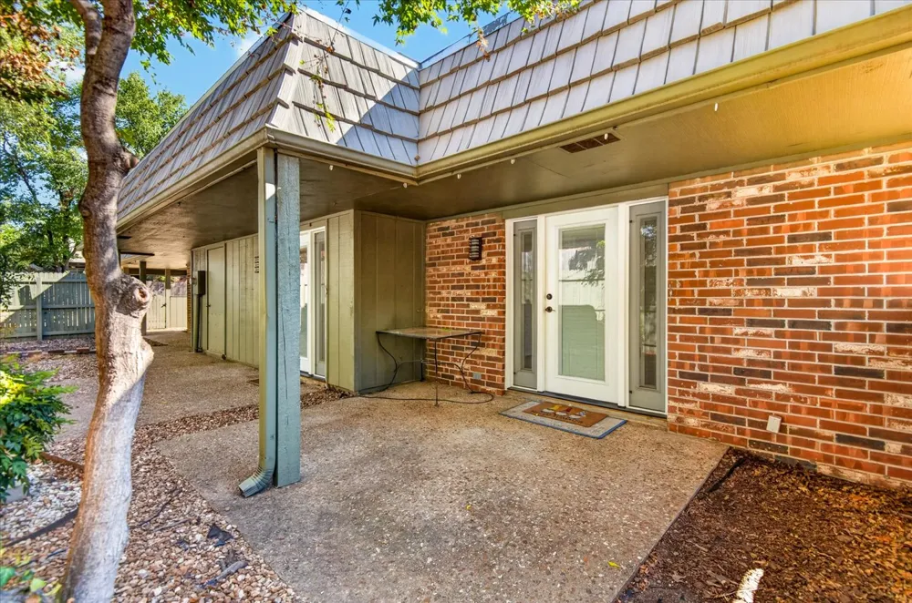 21 SE Shadowlake Drive #21 Bartlesville, OK 74006