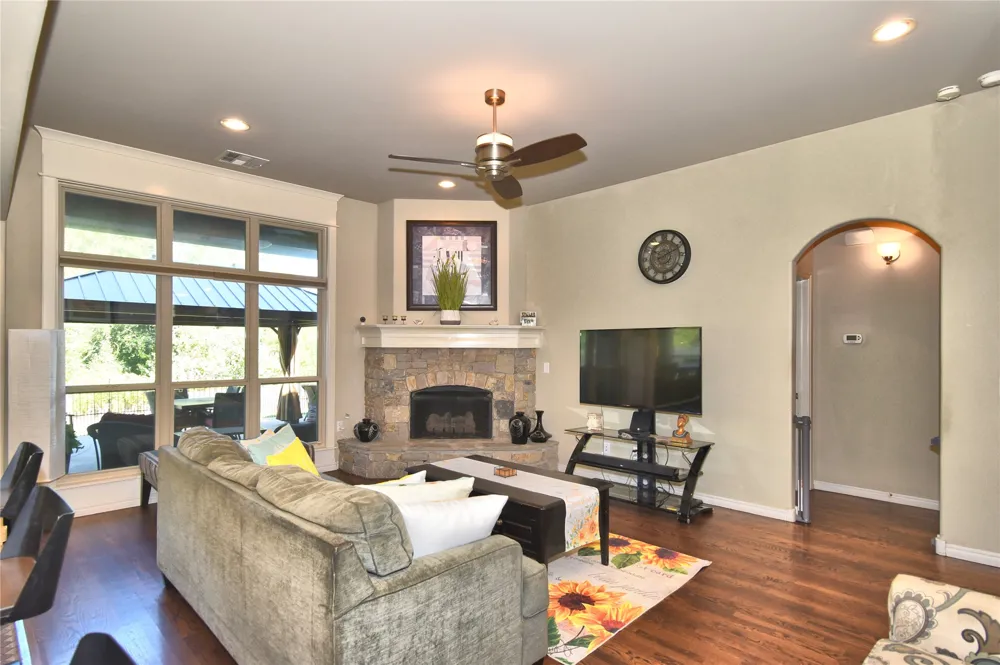 5916 S 13th Street Broken Arrow, OK 74011