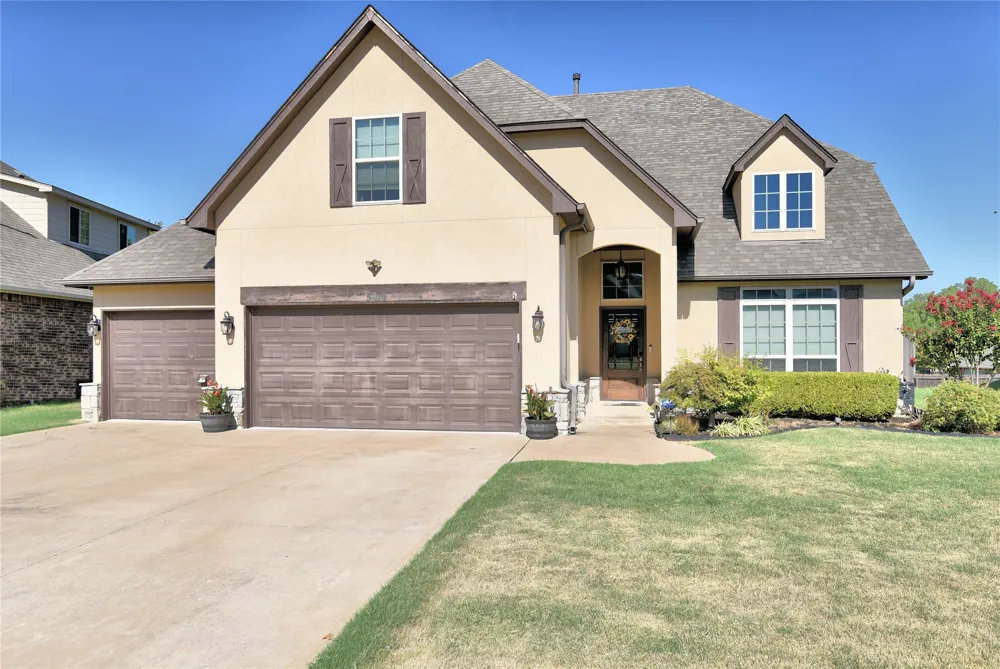 5916 S 13th Street Broken Arrow, OK 74011