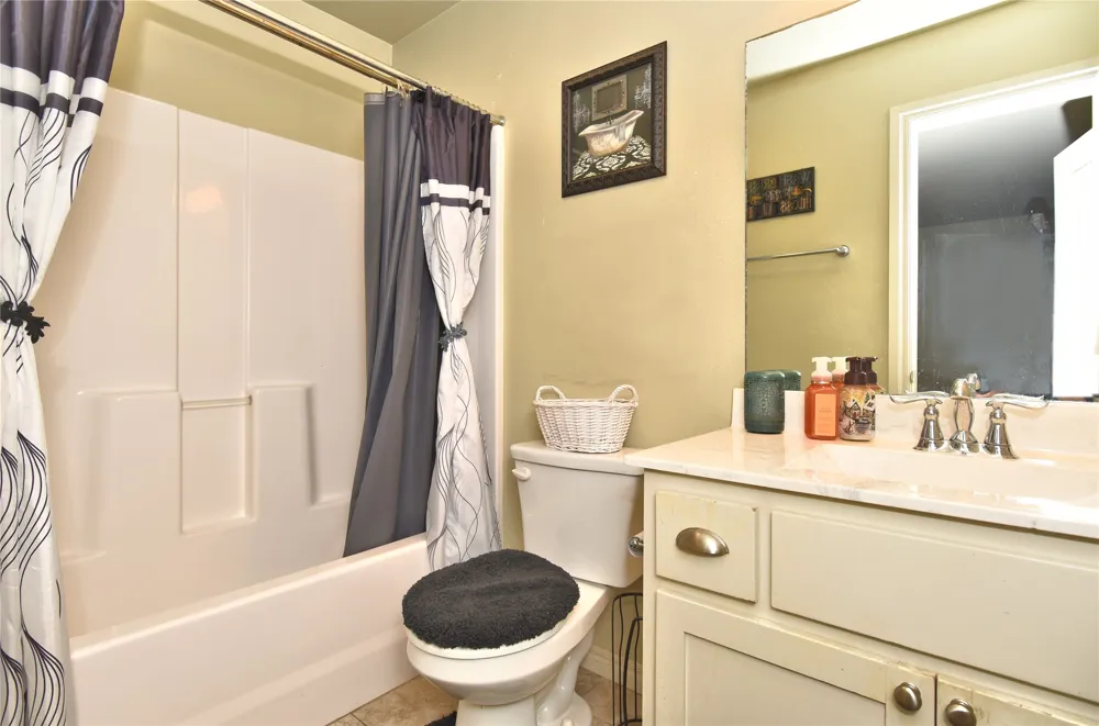 5916 S 13th Street Broken Arrow, OK 74011