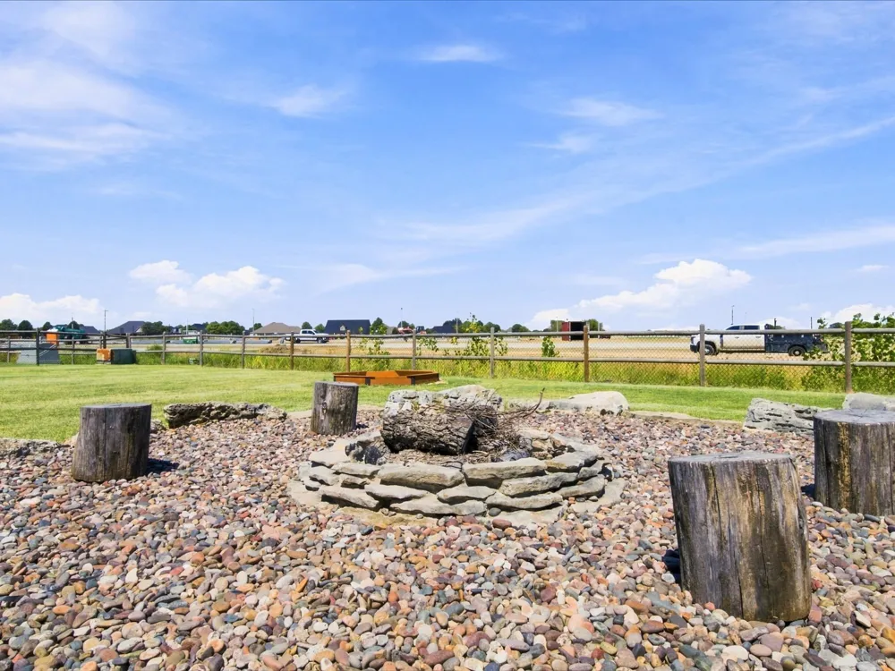 6075 E 145th Street Collinsville, OK 74021