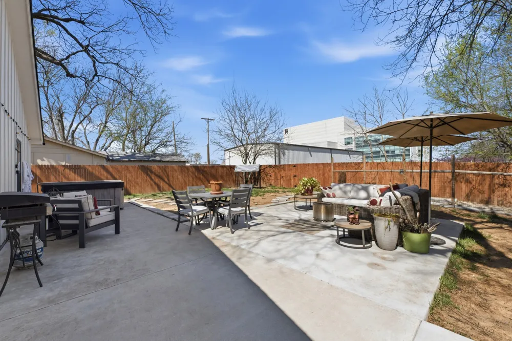 128 E Jackson Street Broken Arrow, OK 74012