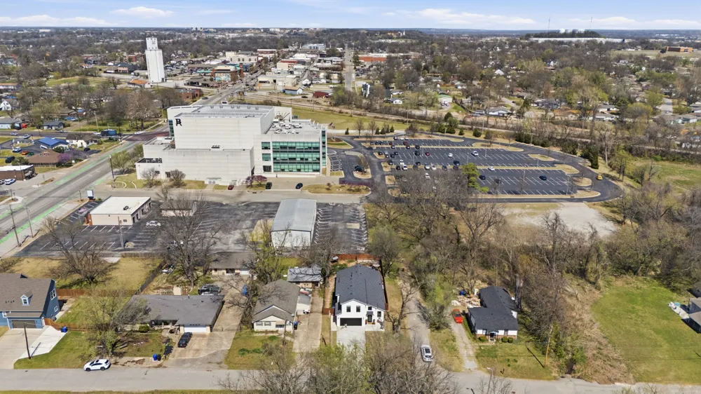 128 E Jackson Street Broken Arrow, OK 74012