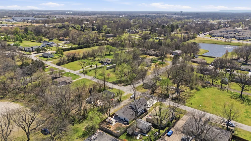 128 E Jackson Street Broken Arrow, OK 74012