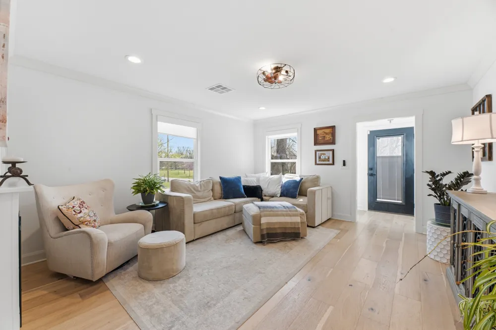 128 E Jackson Street Broken Arrow, OK 74012