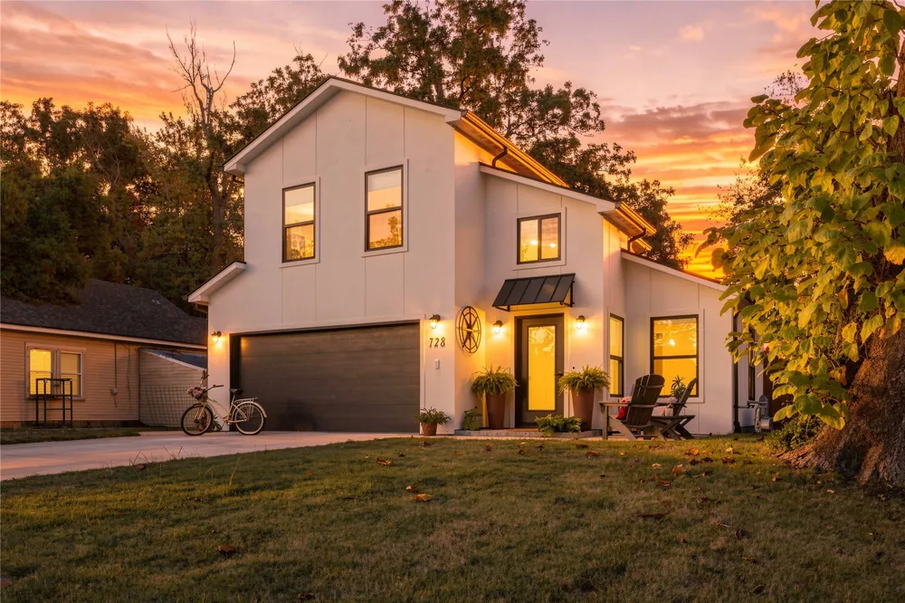 128 E Jackson Street Broken Arrow, OK 74012