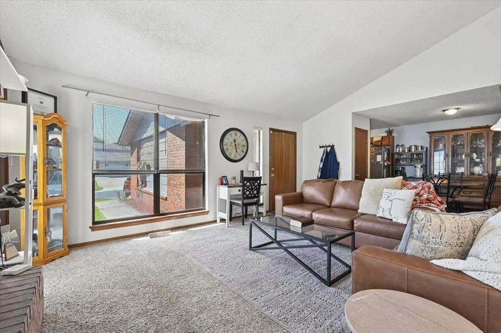 8601 E 62nd Place Tulsa, OK 74133