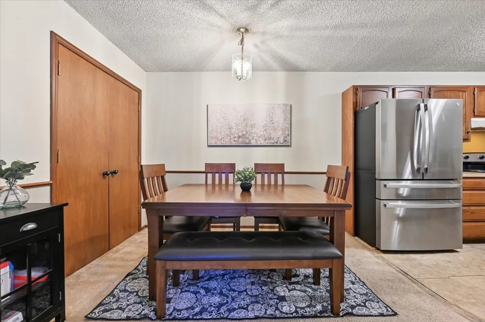 8601 E 62nd Place Tulsa, OK 74133