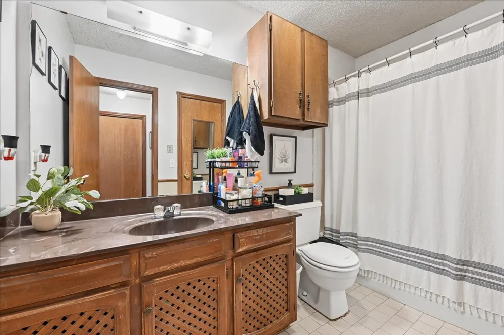 8601 E 62nd Place Tulsa, OK 74133