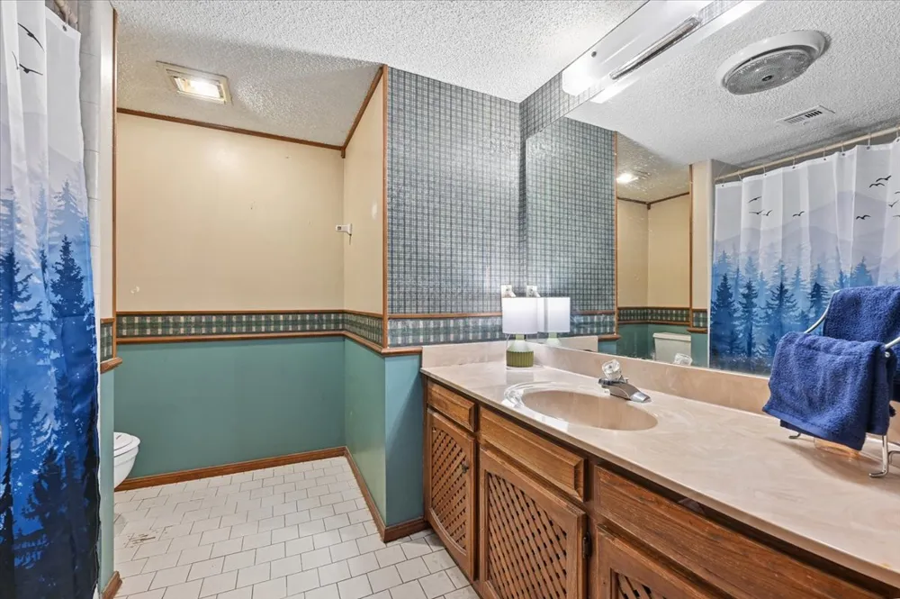 8601 E 62nd Place Tulsa, OK 74133