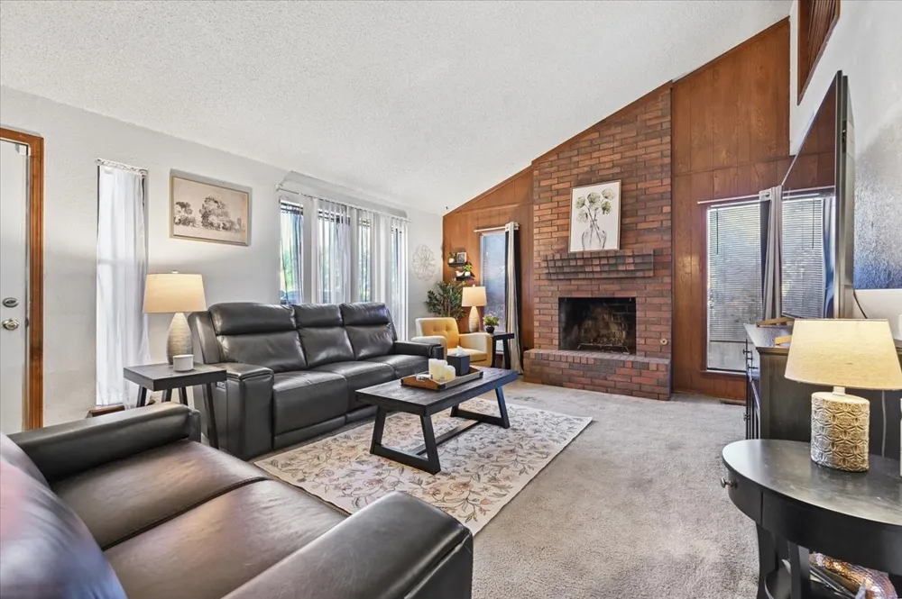 8601 E 62nd Place Tulsa, OK 74133
