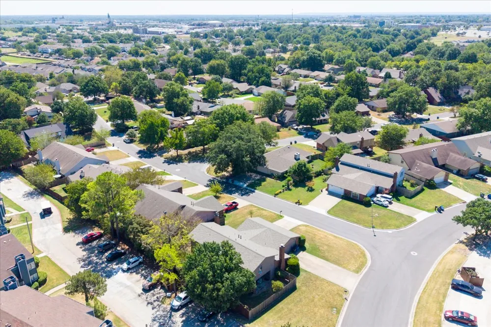 8601 E 62nd Place Tulsa, OK 74133