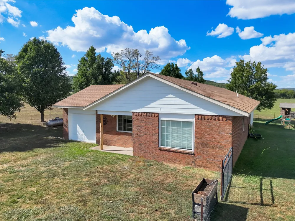 81232 S 4775 Stilwell, OK 74960