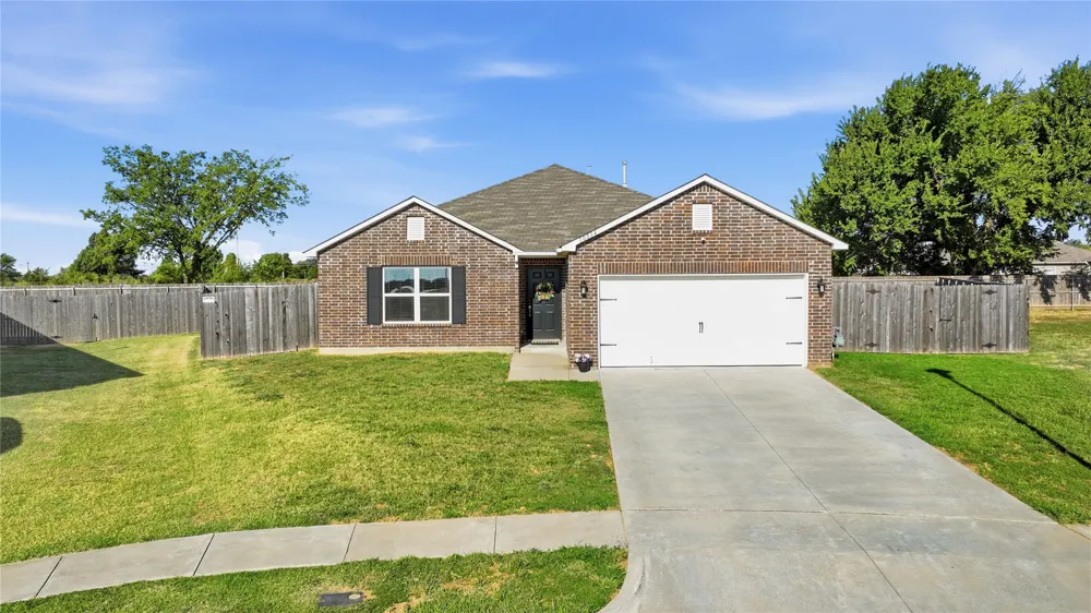 10014 E 106th Court Owasso, OK 74055