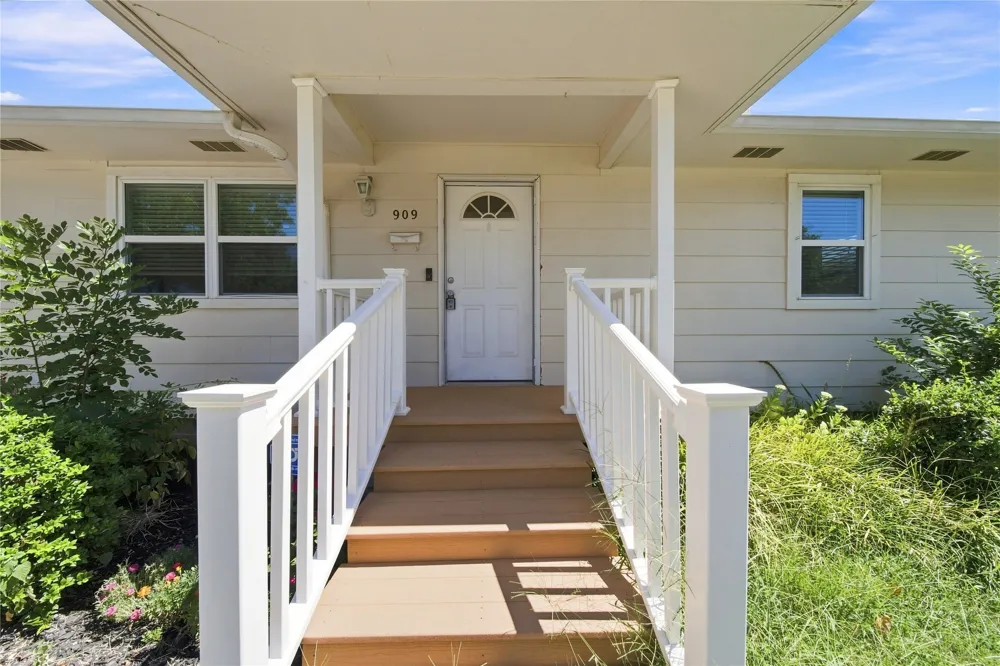 909 S Liberty Avenue Okmulgee, OK 74447