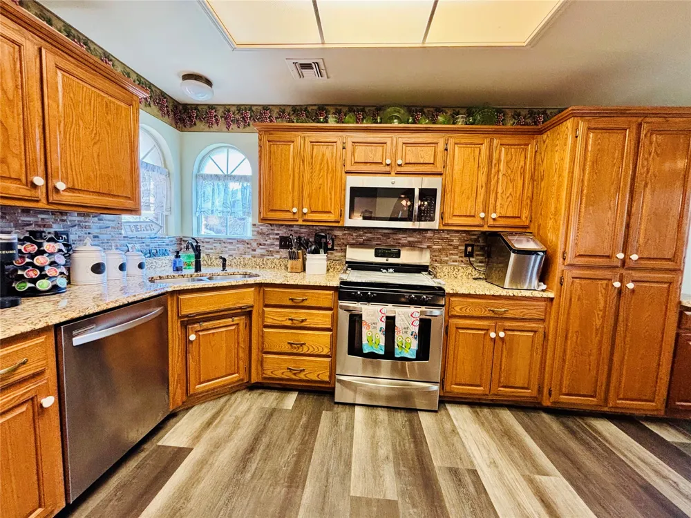 114516 Portside Drive Checotah, OK 74432