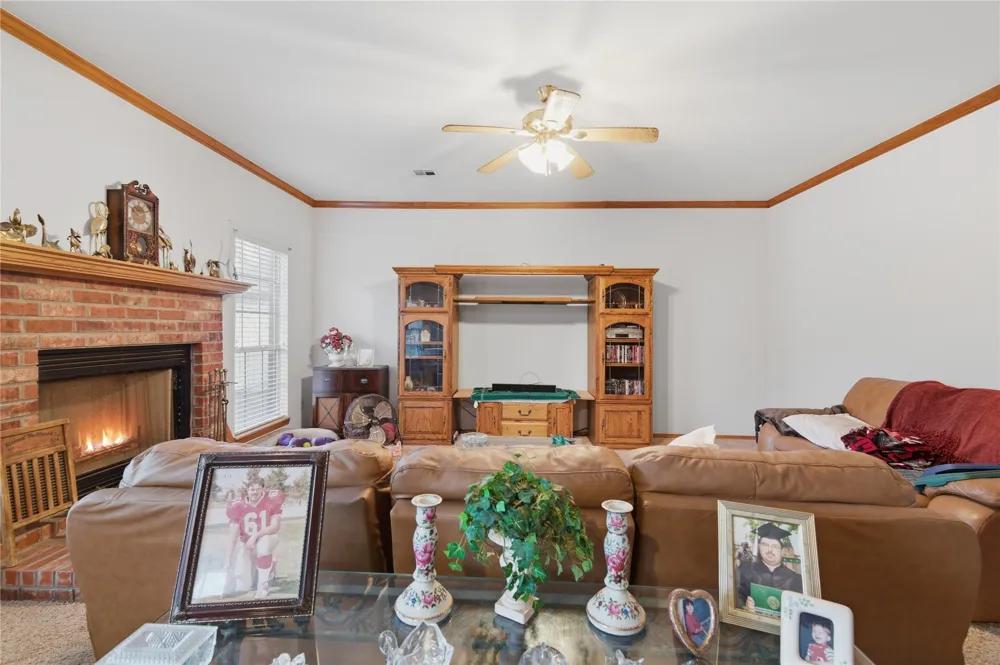 2045 Aspen Tahlequah, OK 74464