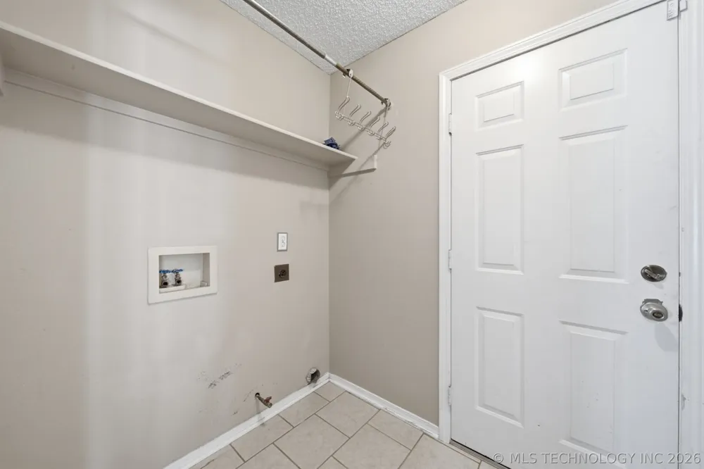 13418 S 90th EastAvenue Bixby, OK 74008