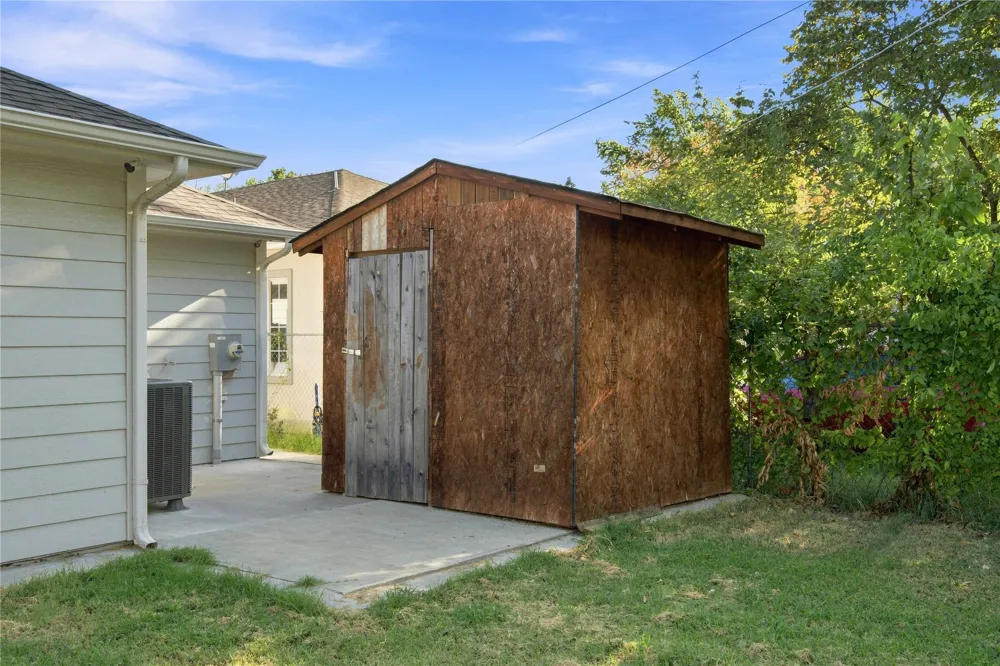 2542 E Archer Street Tulsa, OK 74110