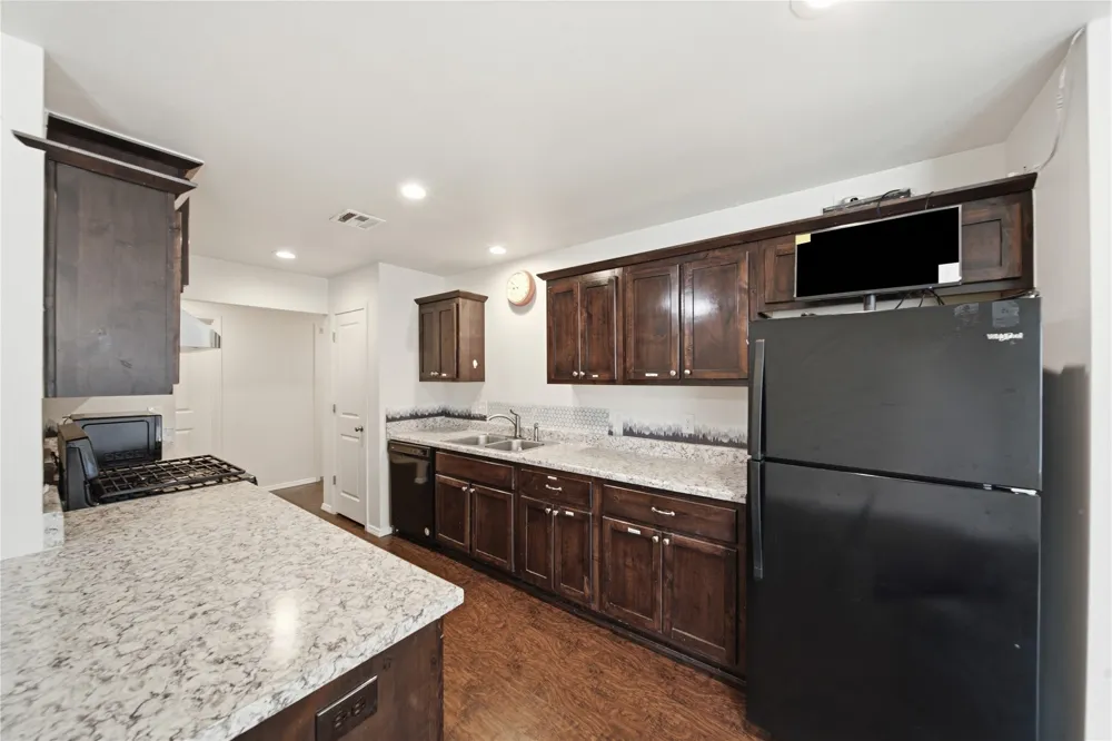 2542 E Archer Street Tulsa, OK 74110