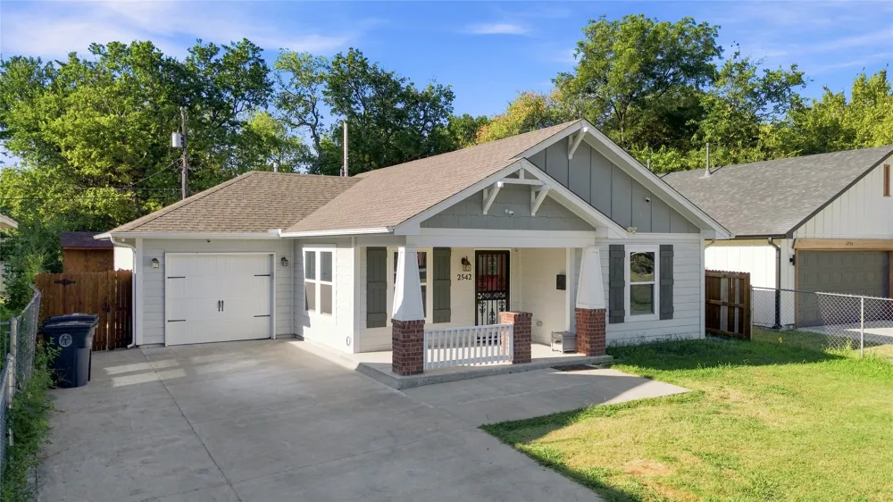 2542 E Archer Street Tulsa, OK 74110