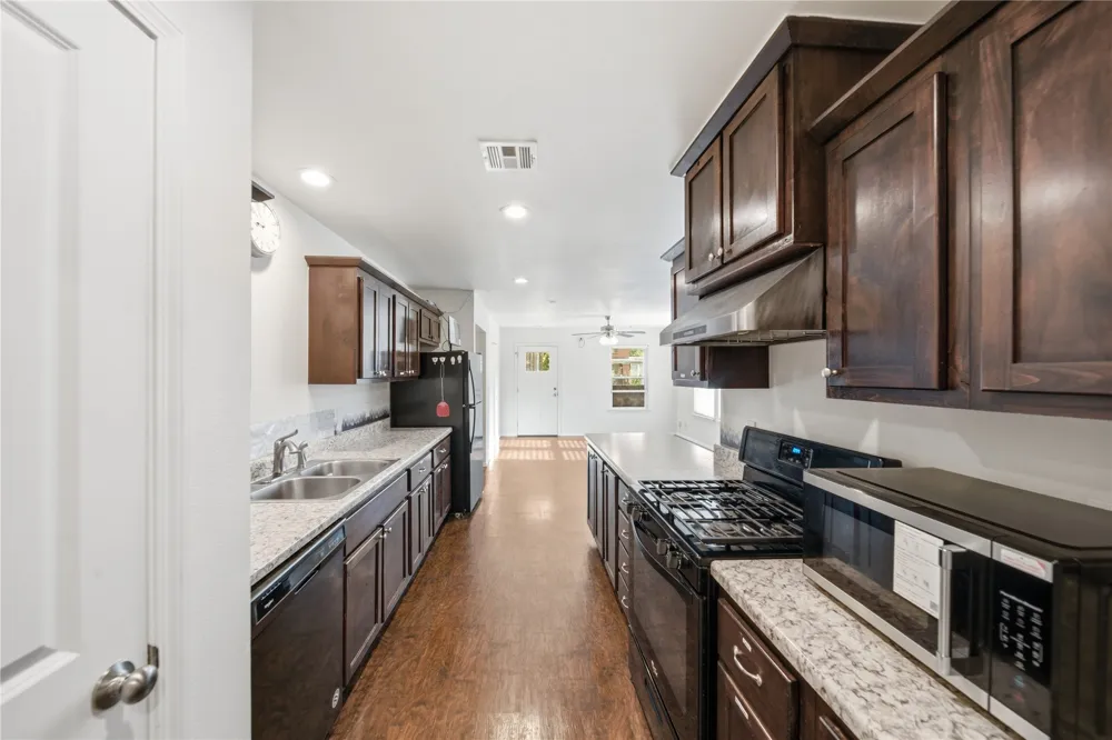 2542 E Archer Street Tulsa, OK 74110