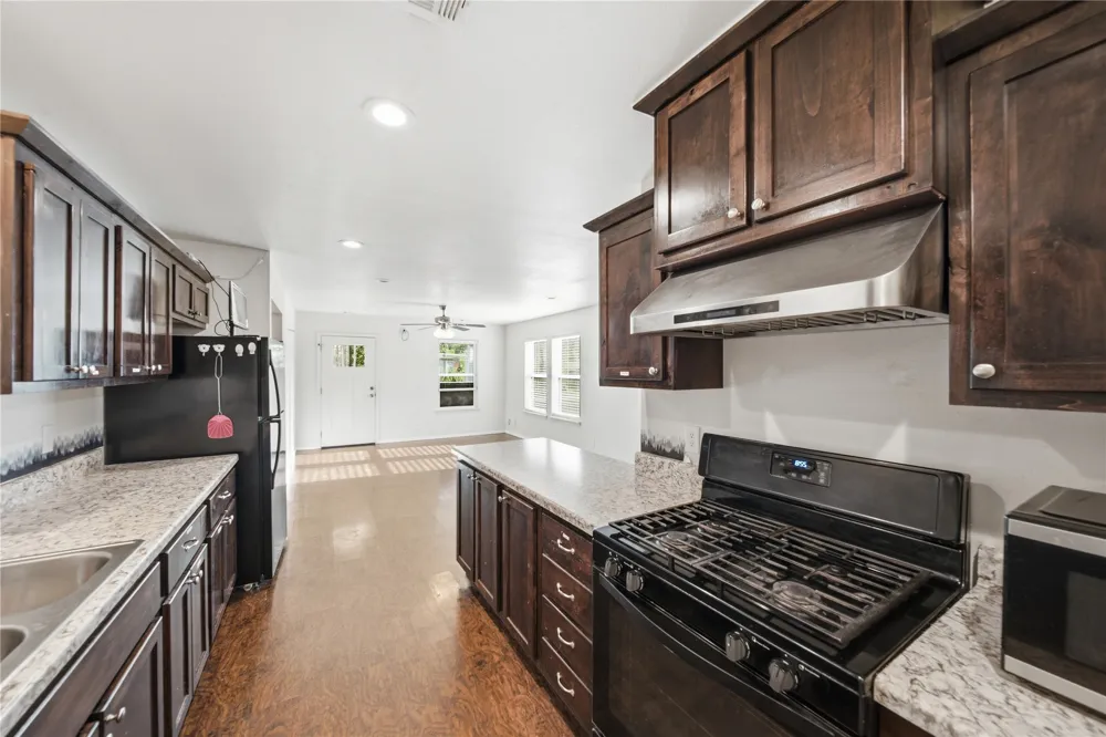 2542 E Archer Street Tulsa, OK 74110