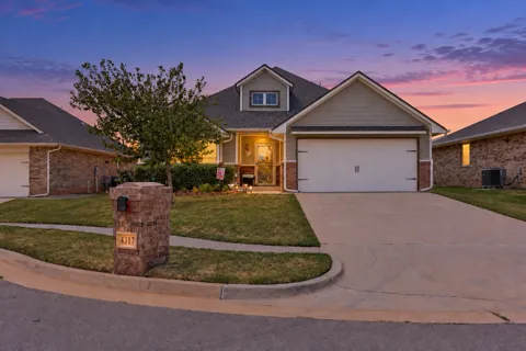 4317 Palisade Lane