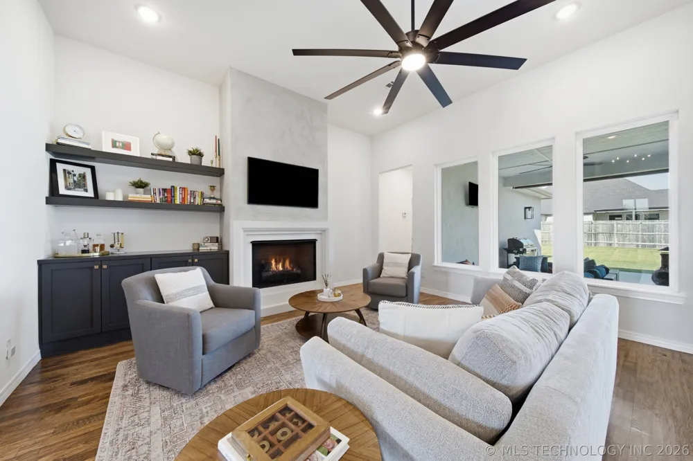13715 S 20th Place E Bixby, OK 74008