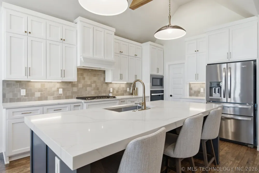 13715 S 20th Place E Bixby, OK 74008