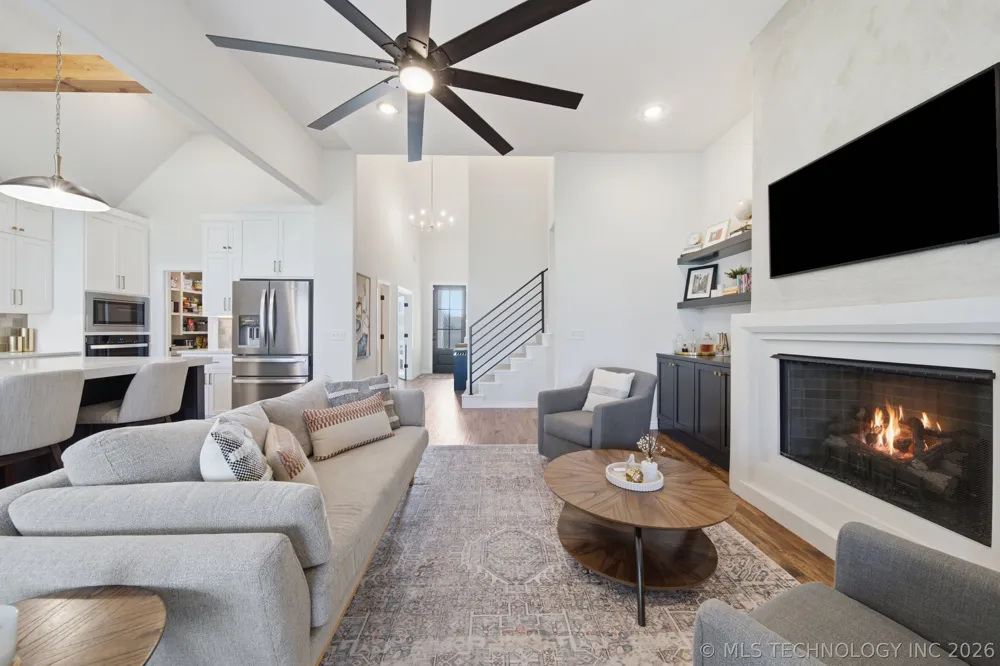 13715 S 20th Place E Bixby, OK 74008