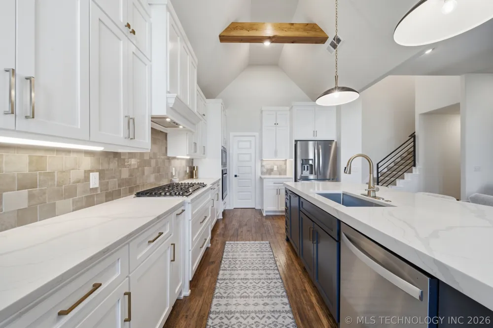 13715 S 20th Place E Bixby, OK 74008