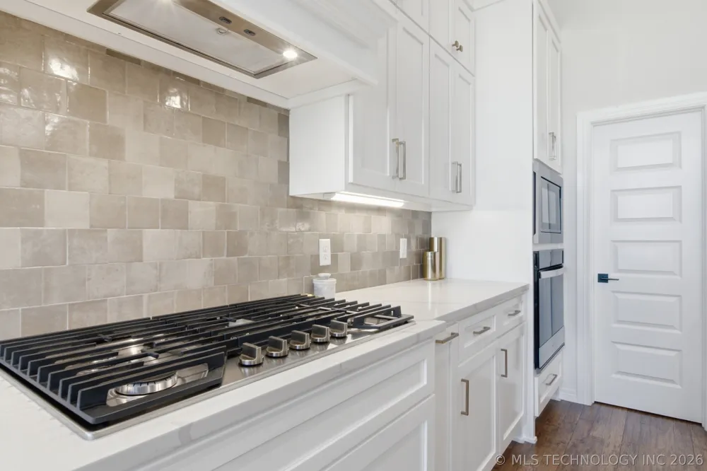 13715 S 20th Place E Bixby, OK 74008