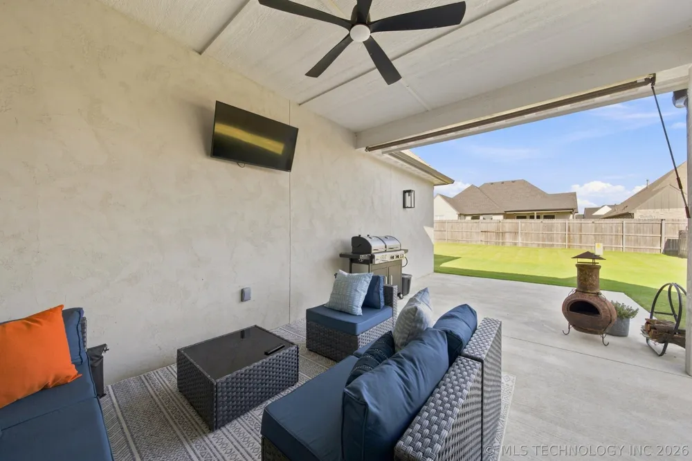 13715 S 20th Place E Bixby, OK 74008