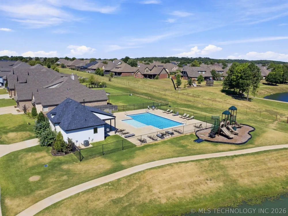 13715 S 20th Place E Bixby, OK 74008