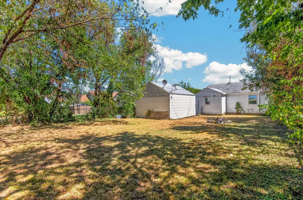 1615 S Maple Bartlesville, OK 74003