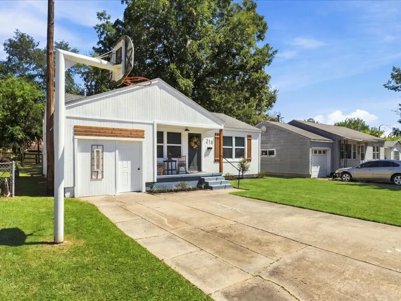 218 34th Street Muskogee, OK 74401