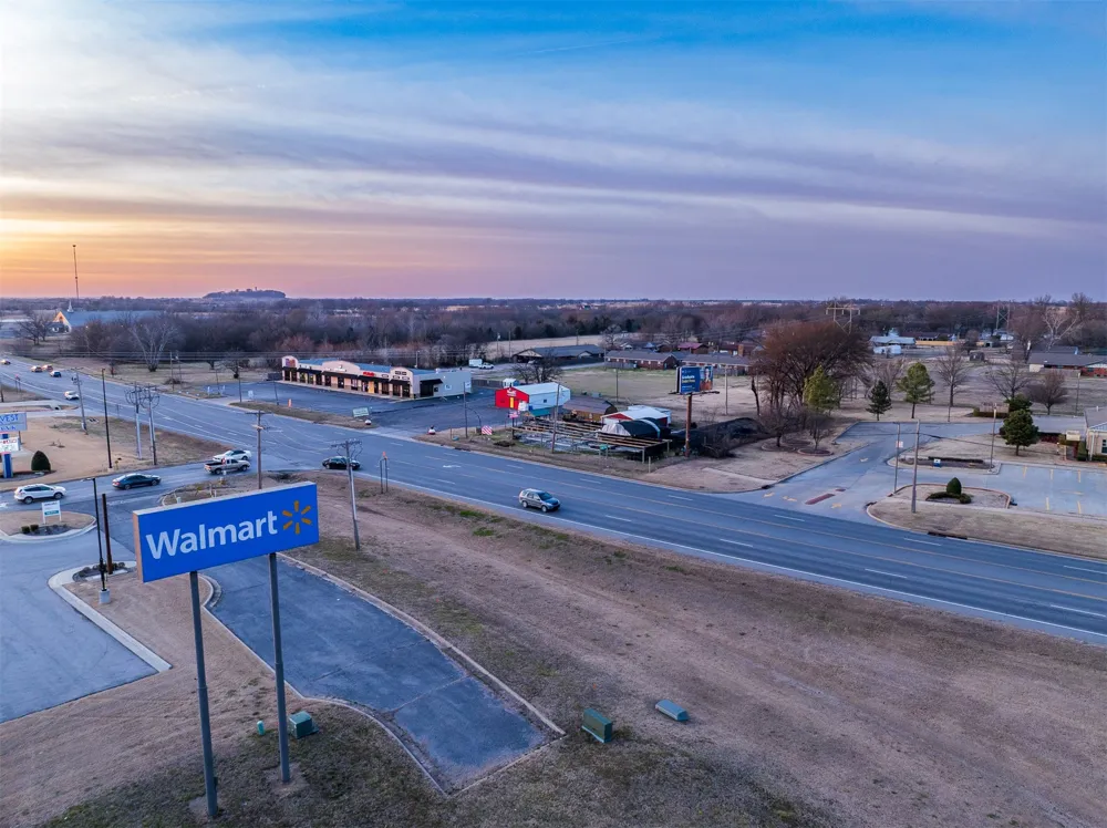 1516 W 51 Highway Wagoner, OK 74467