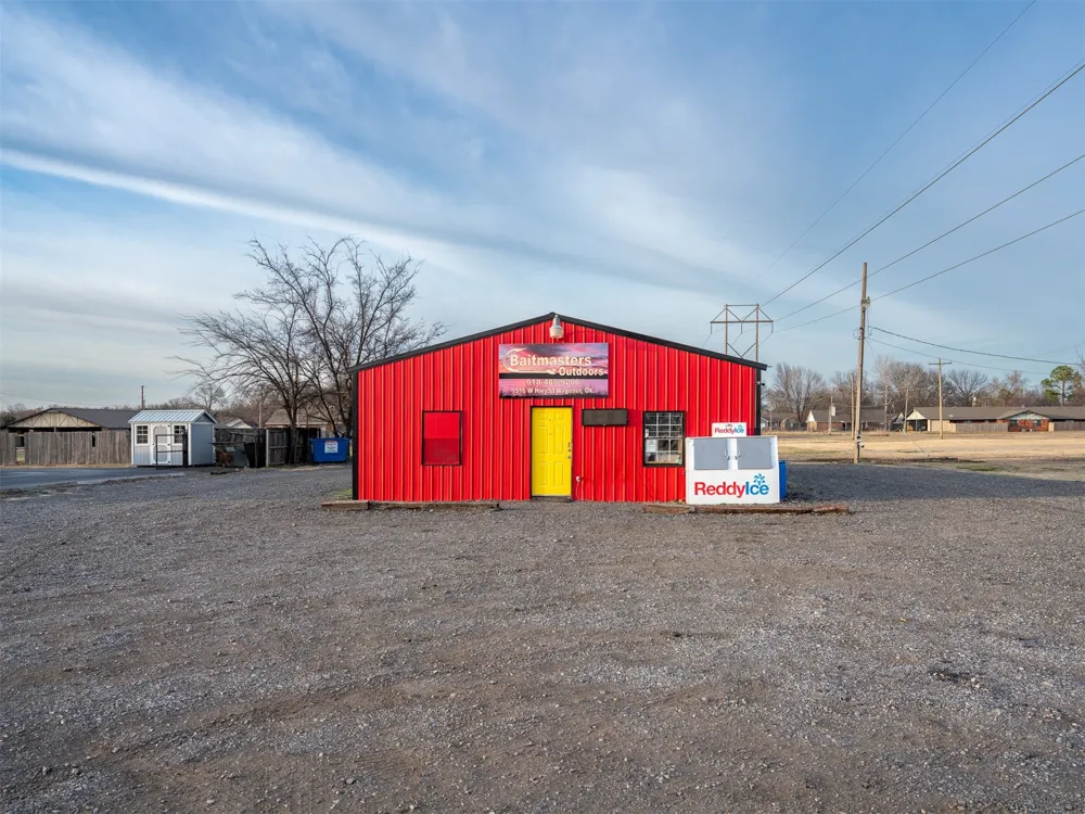 1516 W 51 Highway Wagoner, OK 74467