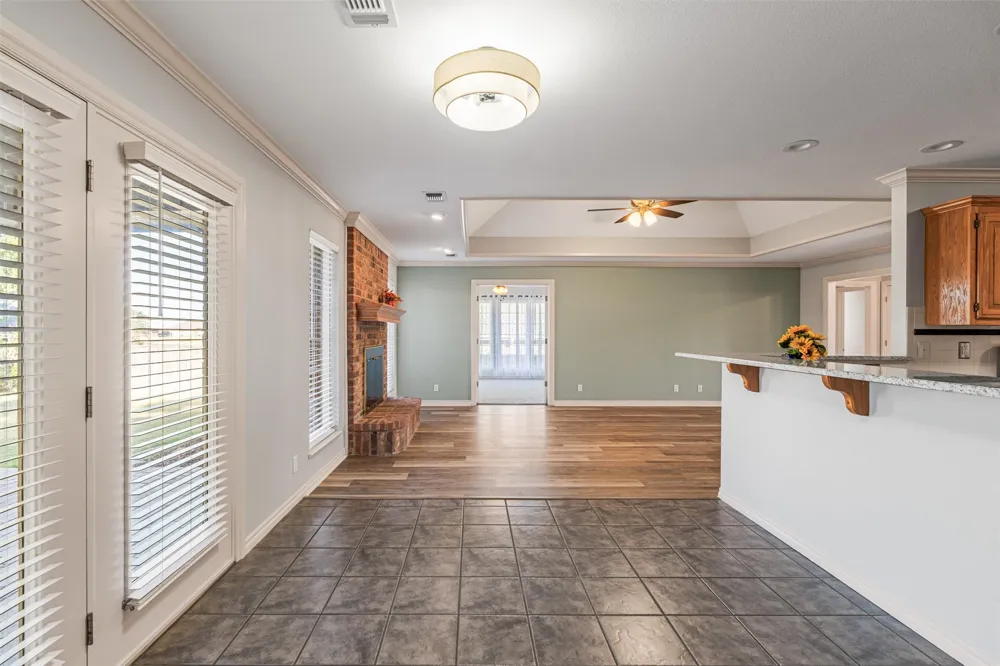 5633 Parkhill Court Bartlesville, OK 74006